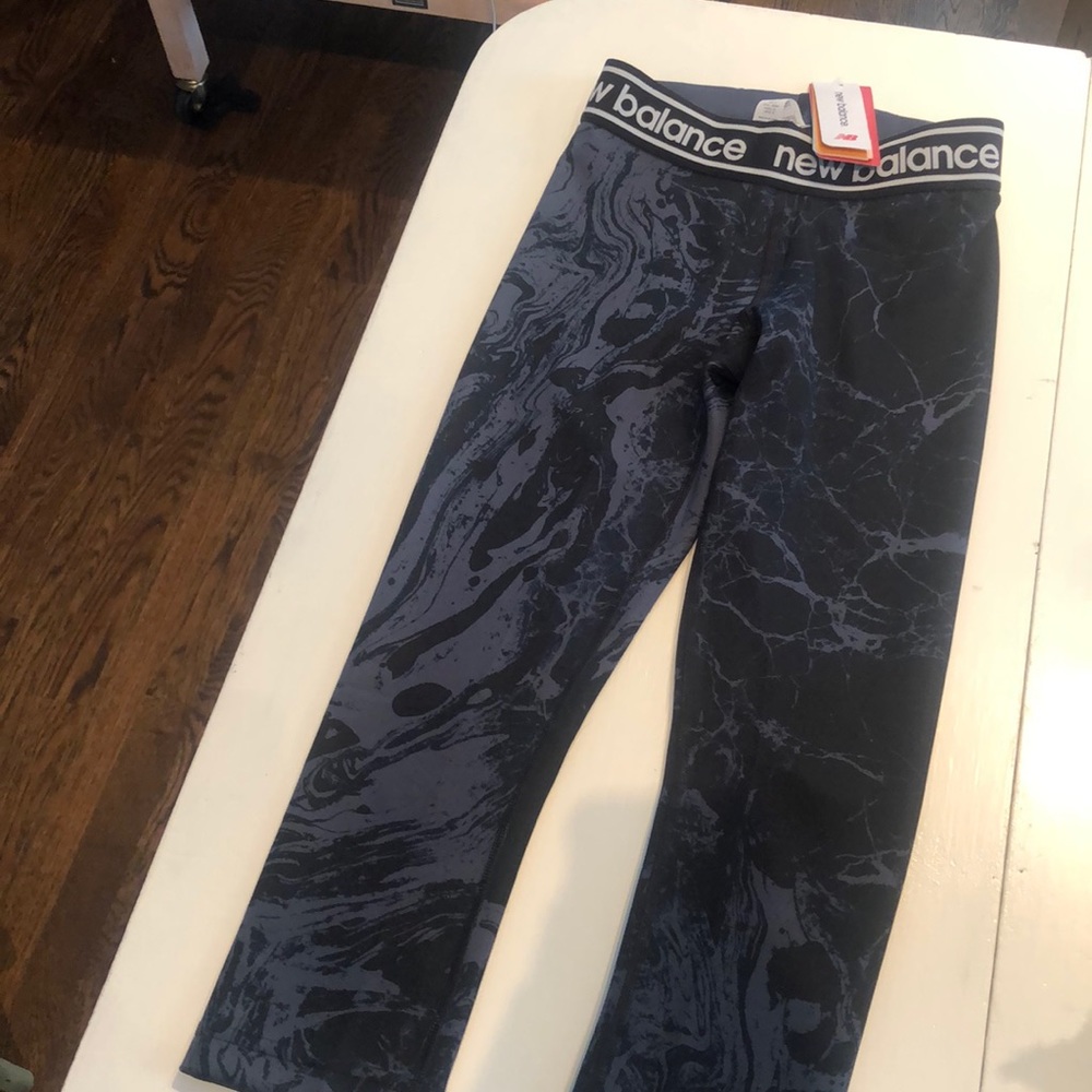NWT- New Balance workout leggings